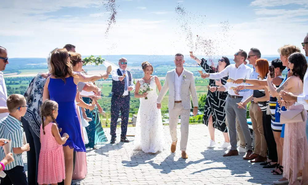 Álmaid esküvője Álmaid esküvője