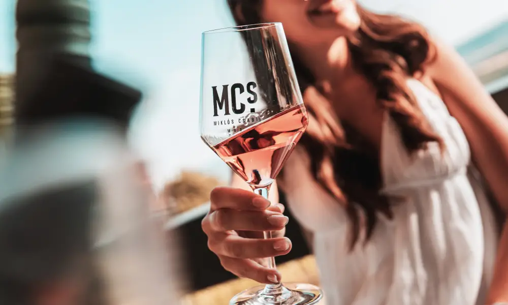 Pohárba töltött pillanatok Pohárba töltött pillanatok