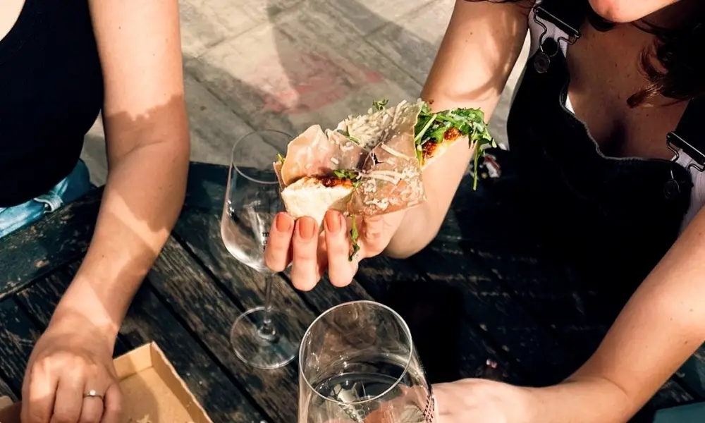 Mór nem csak a borról szól – többek között a pizzáról is.